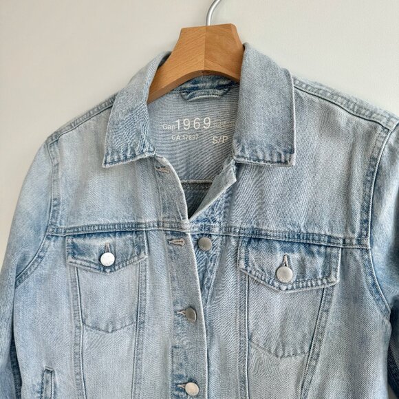 GAP Light Blue Jean Jacket - Picture 2 of 5
